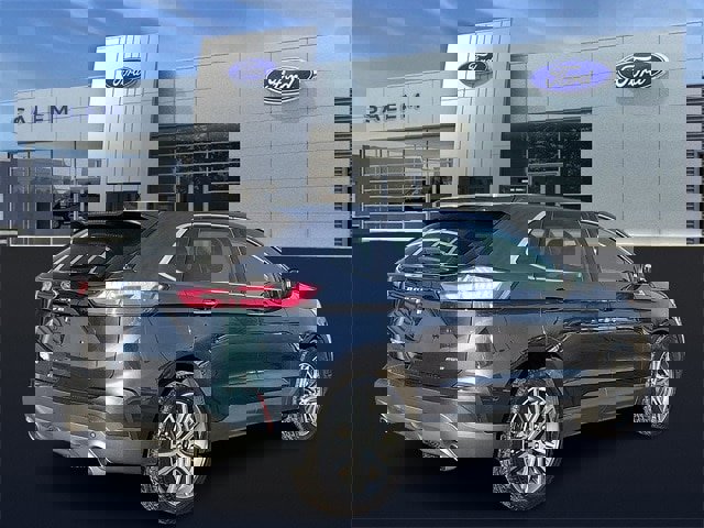 Certified 2024 Ford Edge Titanium image 3