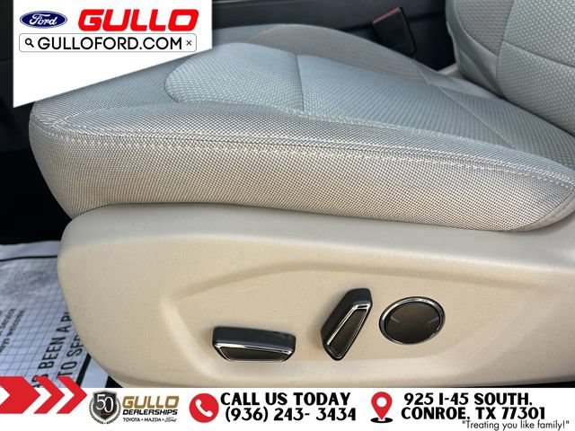 Certified 2018 Ford Explorer XLT w/ Equipment Group 201A FWD image 21