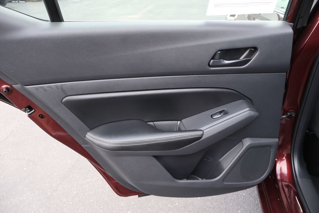 Used 2025 Nissan Altima 2.5 SV FWD image 21