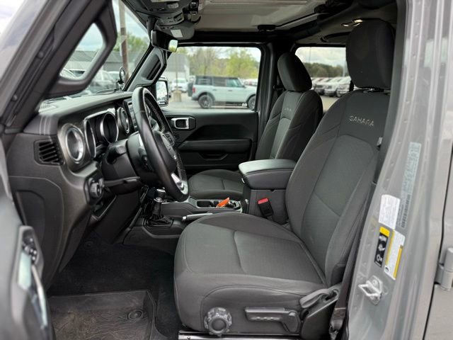 Used 2023 Jeep Wrangler Unlimited Sahara w/ Cold Weather Group AWD/4WD image 40