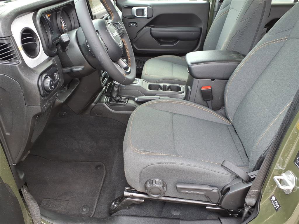 Used 2024 Jeep Gladiator Sport AWD/4WD image 5