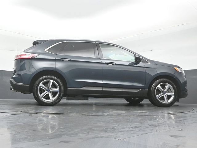 Certified 2019 Ford Edge Titanium w/ Cold Weather Package AWD/4WD image 40