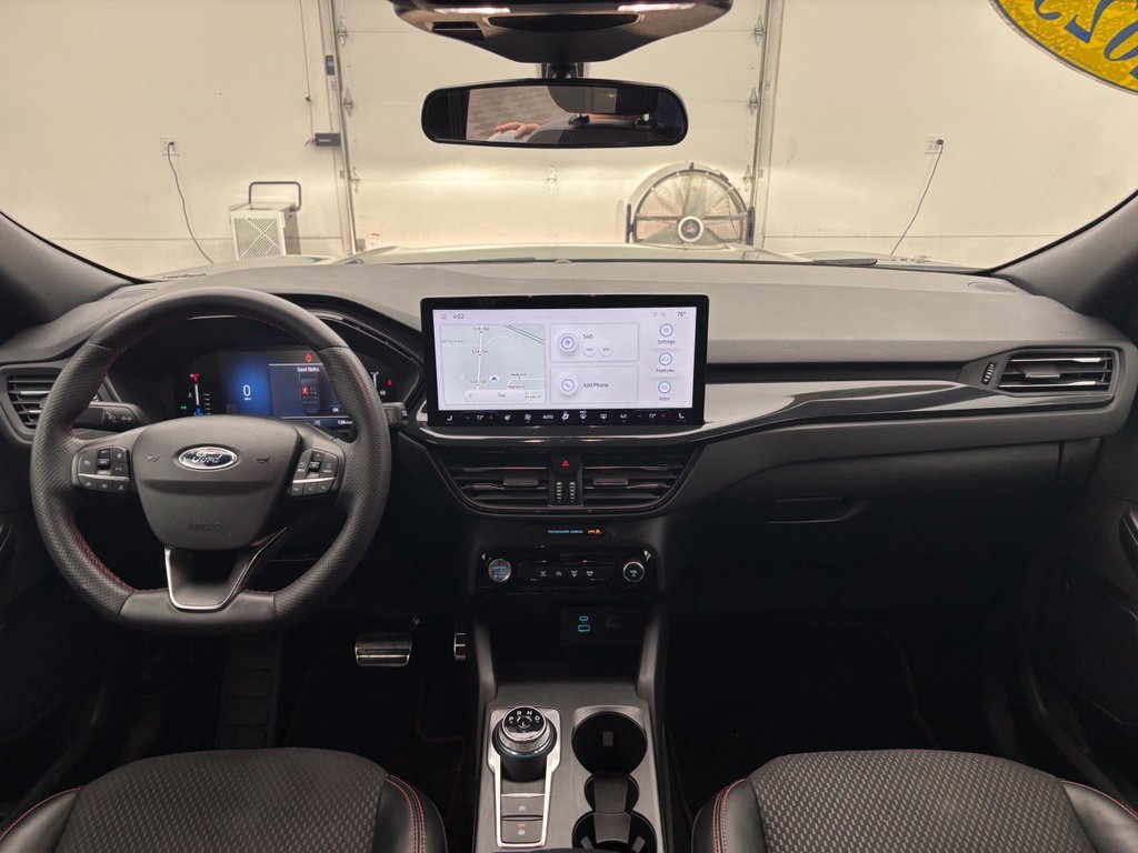 Certified 2023 Ford Escape ST-Line w/ Tech Pack #1 AWD/4WD image 4