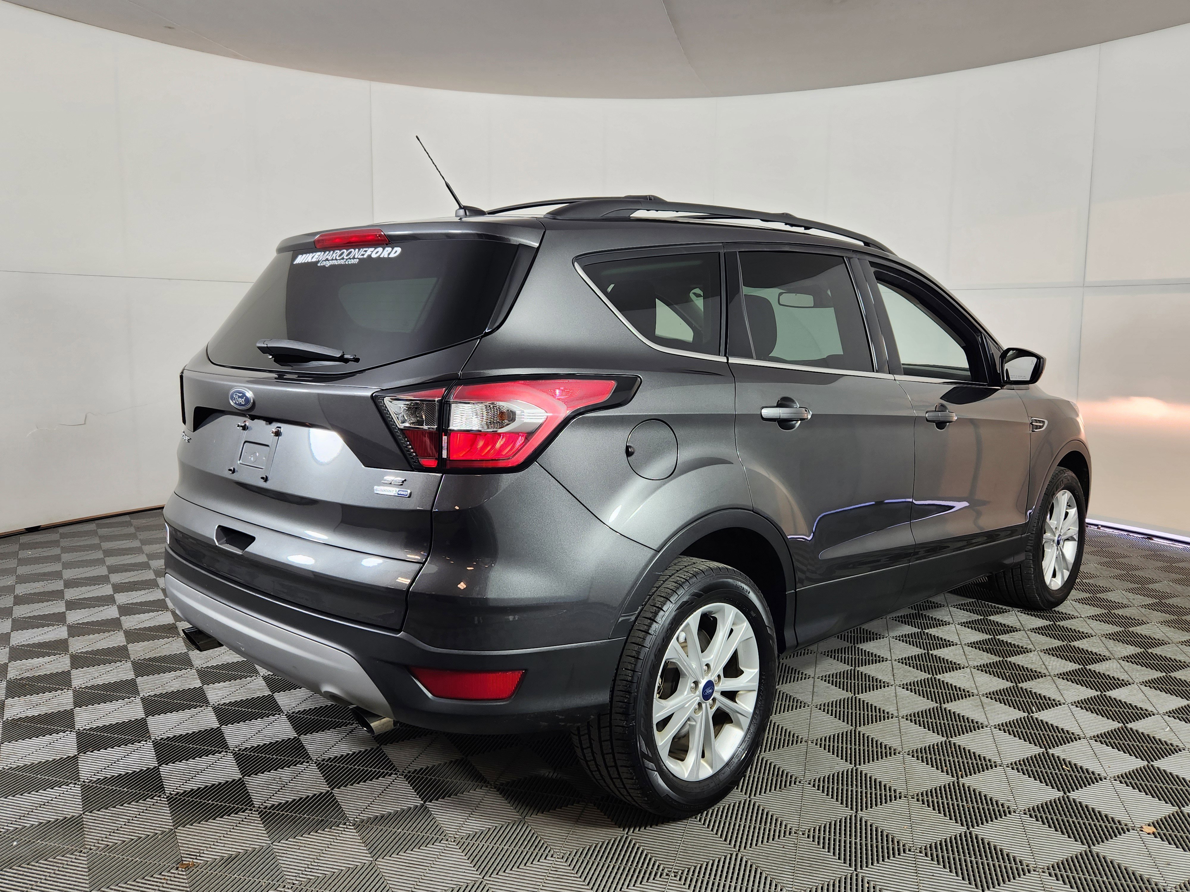 Certified 2018 Ford Escape SE w/ Ford Safe & Smart Package image 5