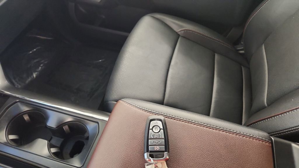 Certified 2022 Ford F150 Lariat w/ Equipment Group 502A High image 22