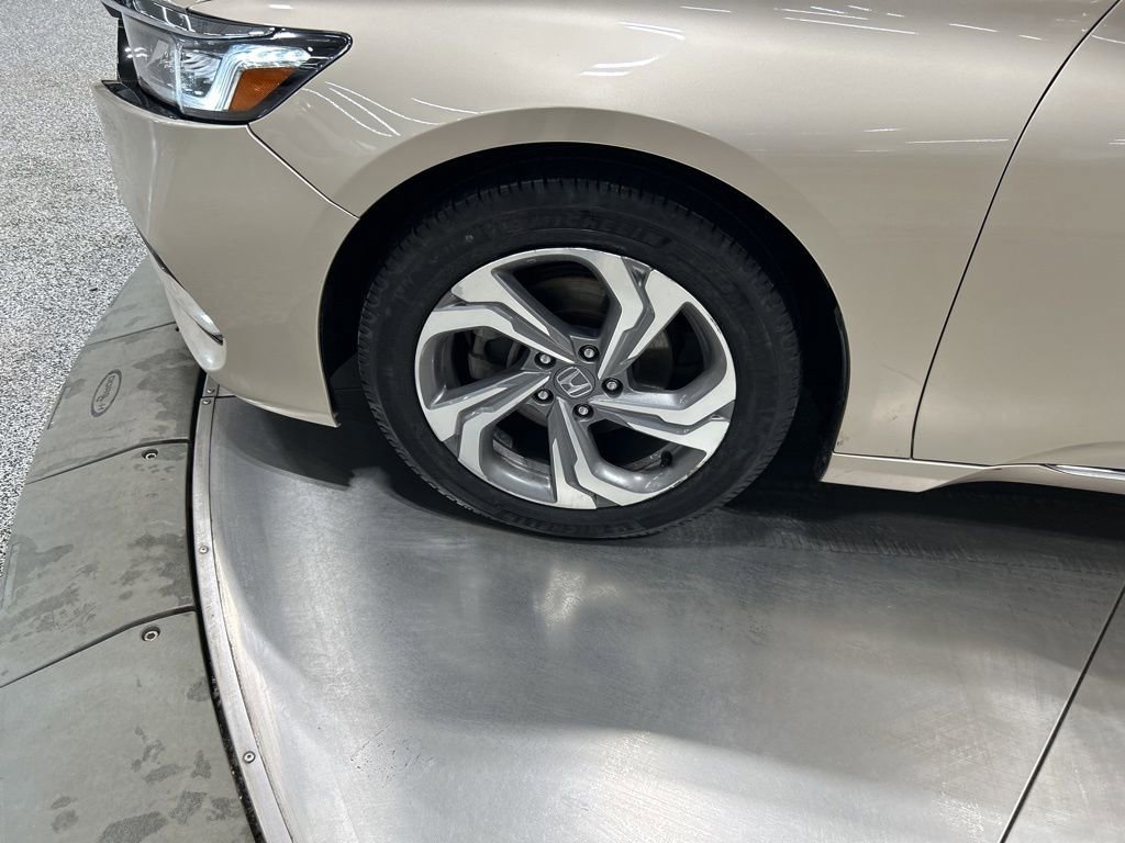 Used 2019 Honda Accord EX-L image 26