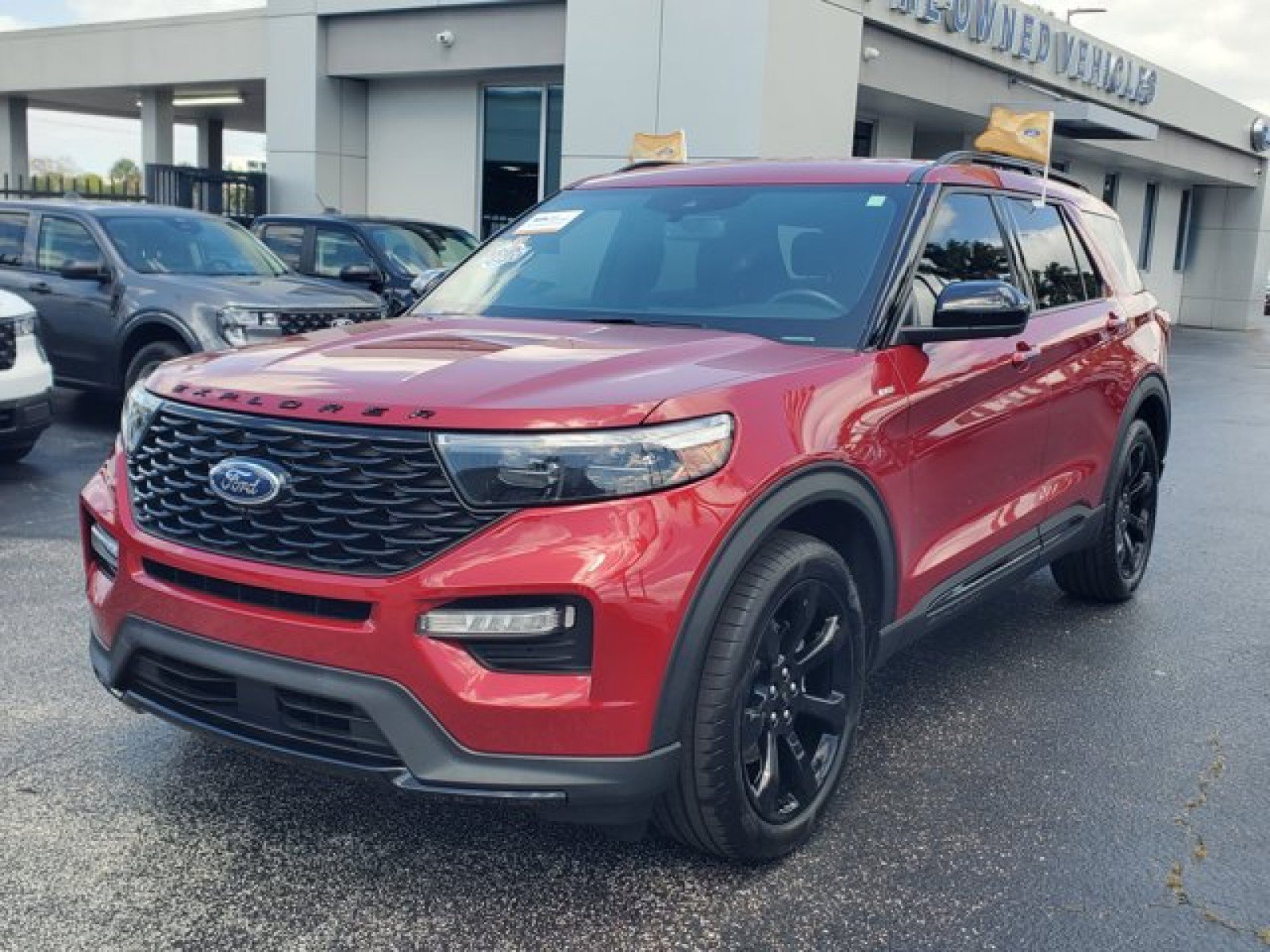 Certified 2023 Ford Explorer ST-Line w/ Class IV Trailer Tow Package RWD image 3