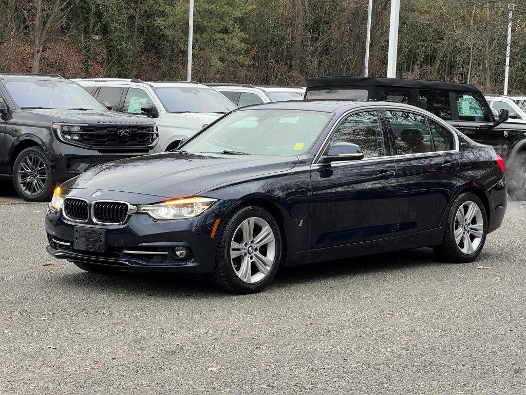Used 2017 BMW 330e 330e iPerformance 4dr Car image 2