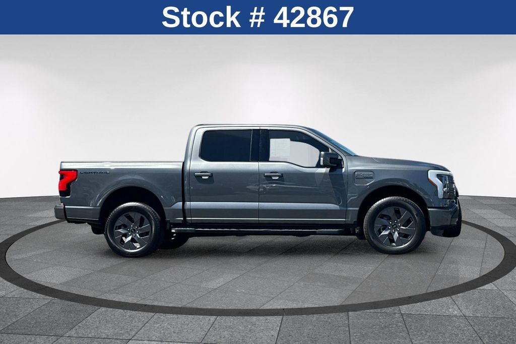Certified 2022 Ford F150 Lightning Lariat AWD/4WD image 4