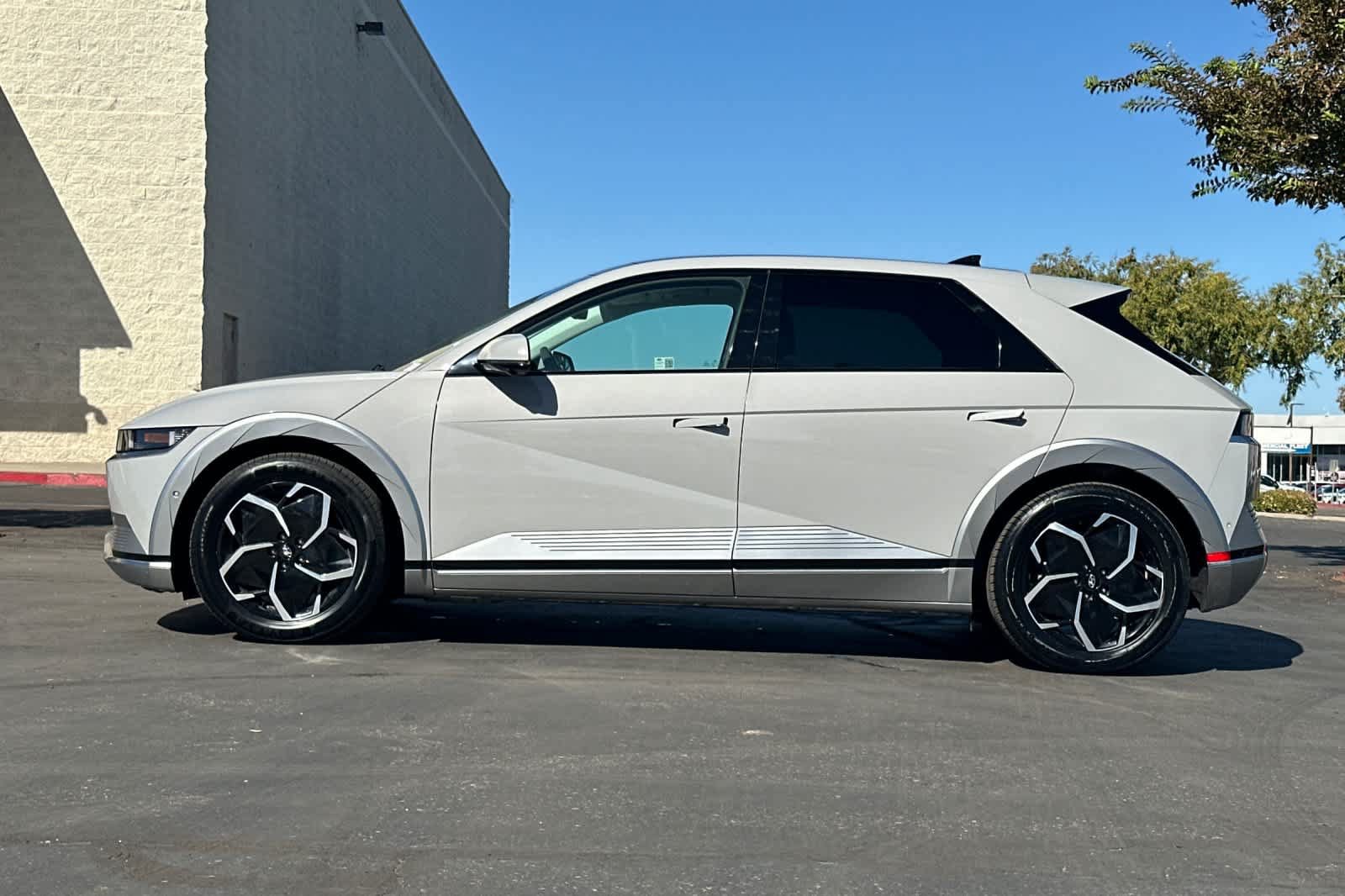 Used 2024 Hyundai Ioniq 5 Limited RWD image 6