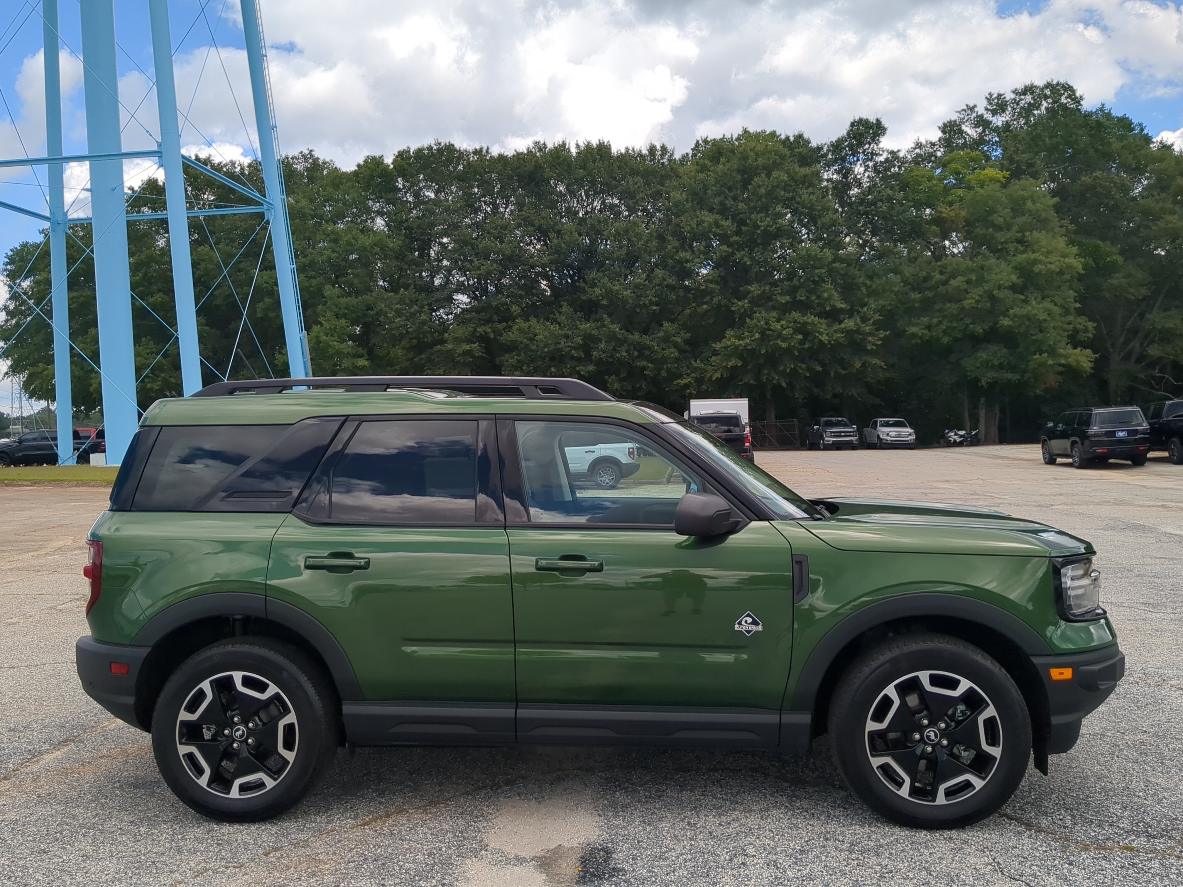 Certified 2023 Ford Bronco Sport Outer Banks w/ Tech Package AWD/4WD image 2