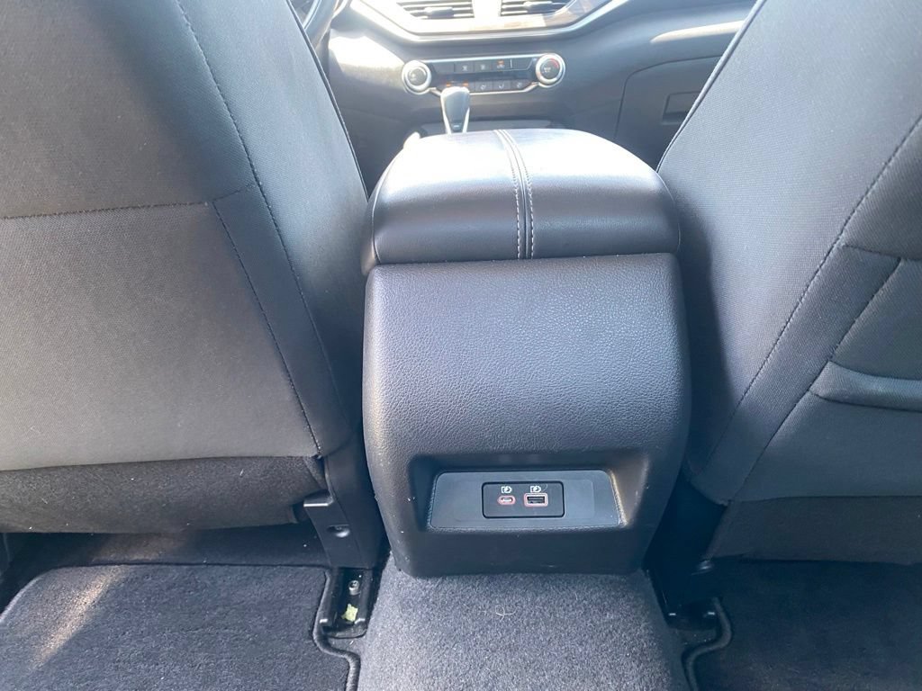 Used 2025 Nissan Altima 2.5 SV FWD image 30