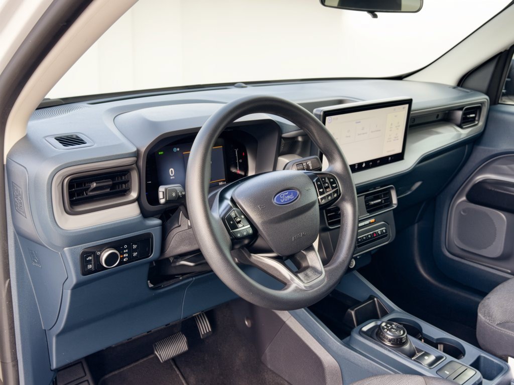 Certified 2025 Ford Maverick XL FWD image 4