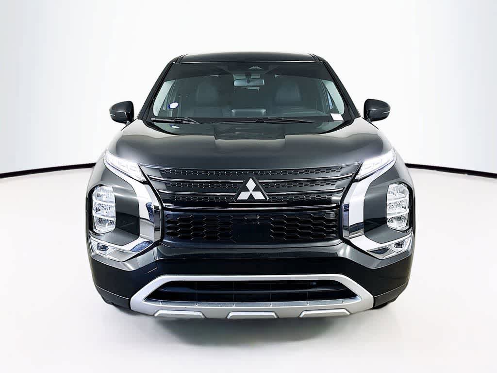Used 2023 Mitsubishi Outlander SE FWD image 6