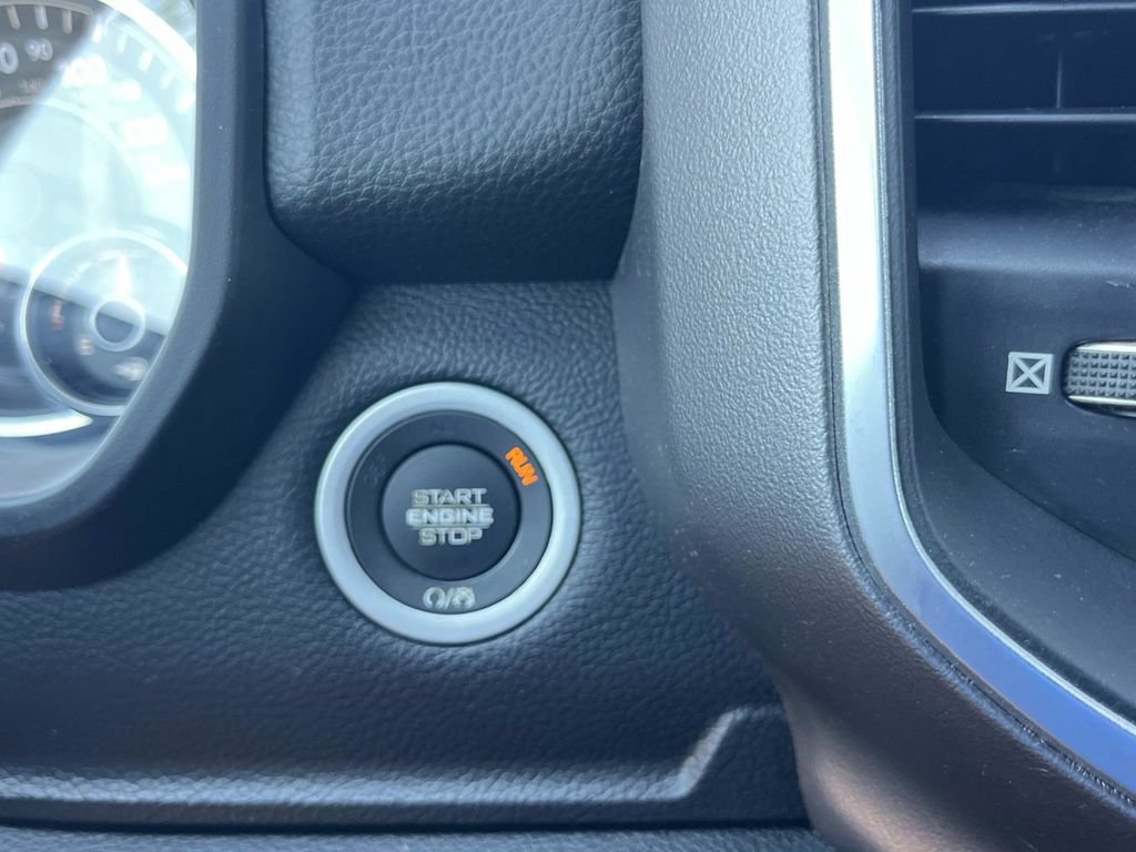 Used 2019 RAM 1500 Big Horn AWD/4WD image 44