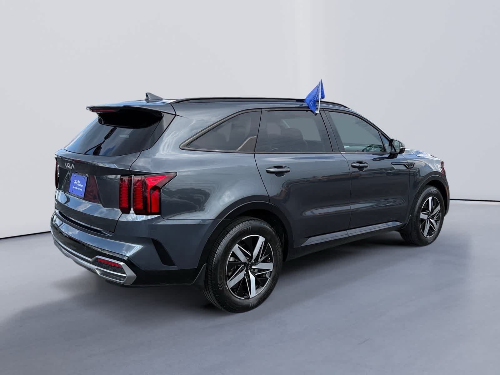 Used 2023 Kia Sorento S FWD image 5