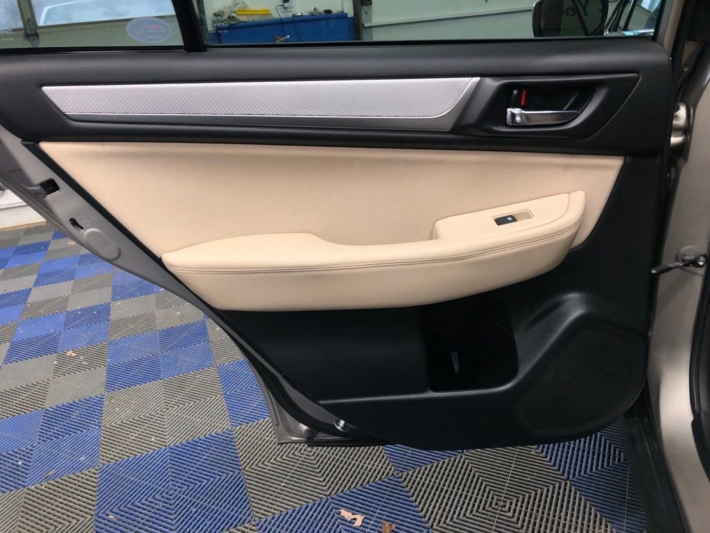 Used 2019 Subaru Outback 2.5i Premium image 17