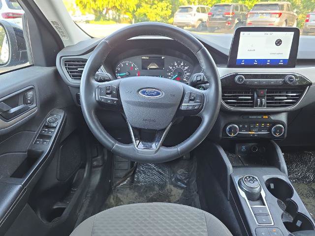 Certified 2022 Ford Escape SE w/ SE Sport Appearance Package FWD image 17