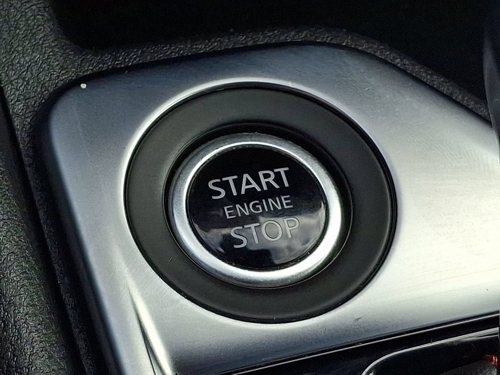 Used 2025 Nissan Sentra SR FWD image 22