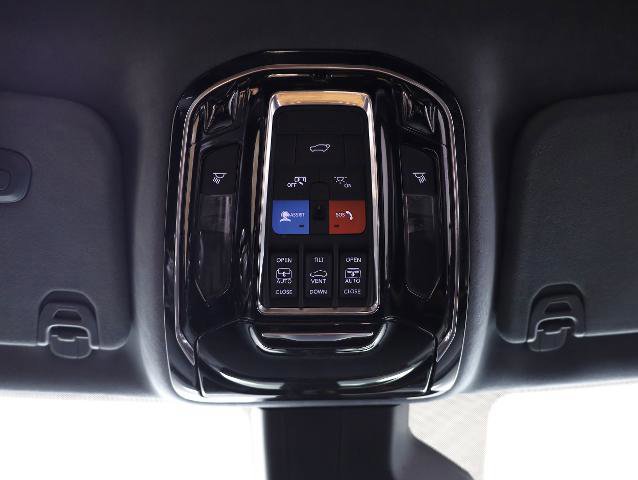 Used 2023 Jeep Grand Wagoneer L Series III w/ Rear Seat Video Group 1 image 18