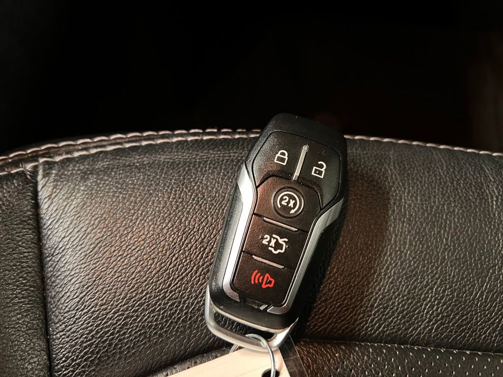 Certified 2017 Ford Explorer Limited FWD image 33