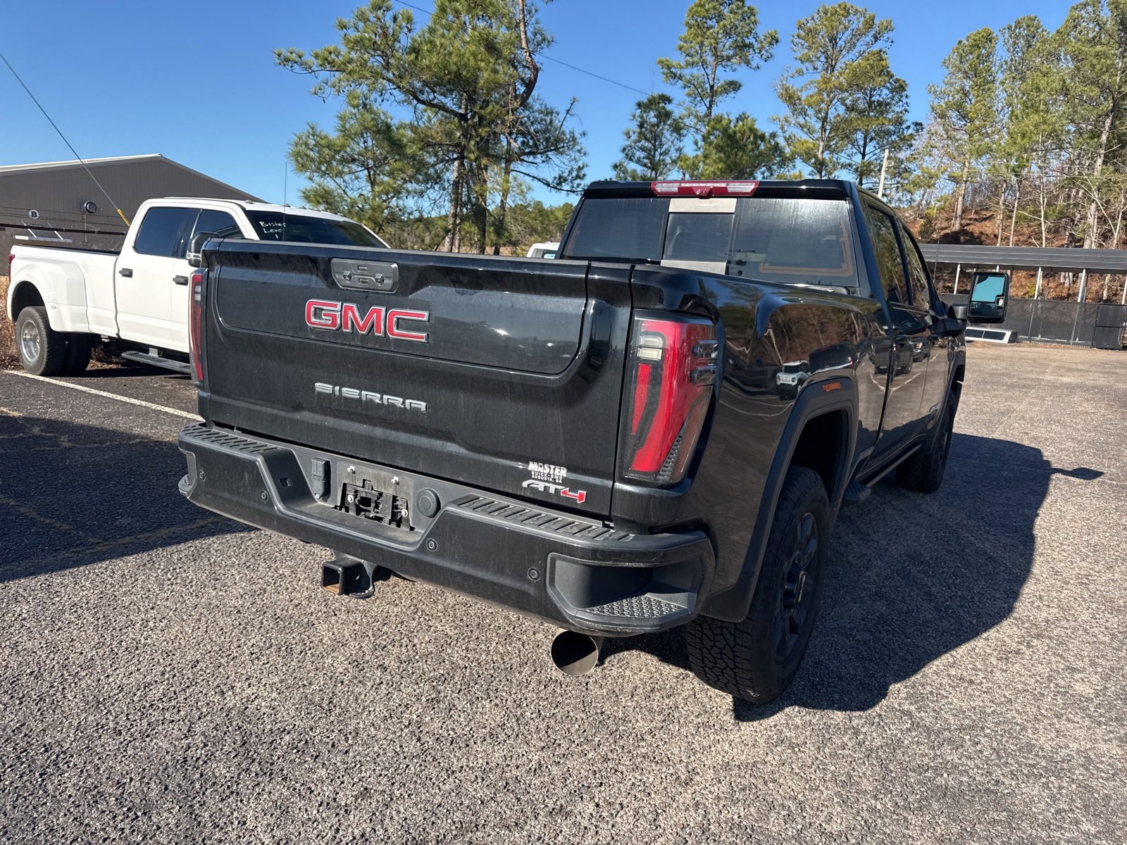 Used 2024 GMC Sierra 2500 AT4 w/ AT4 Premium Plus Package image 5