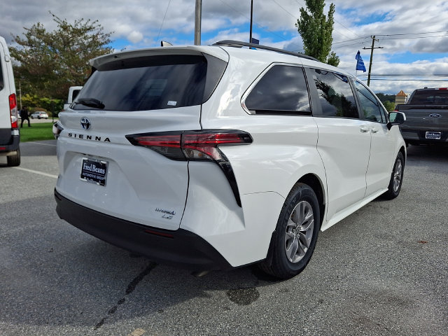 Used 2022 Toyota Sienna LE FWD image 15