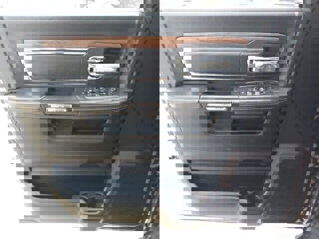 Used 2017 RAM 2500 Laramie w/ Convenience Group image 15