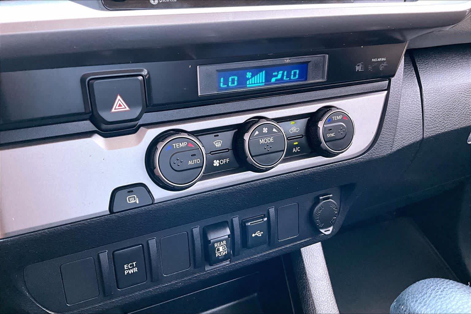 Used 2022 Toyota Tacoma SR5 RWD image 34
