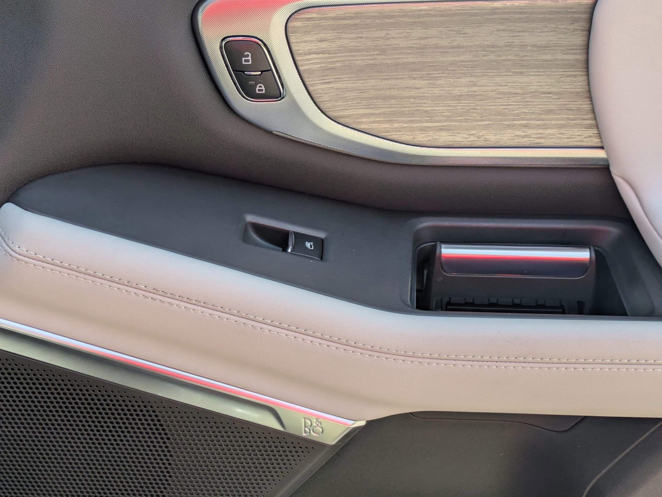 Certified 2025 Ford Expedition Platinum w/ Driver's Package image 45