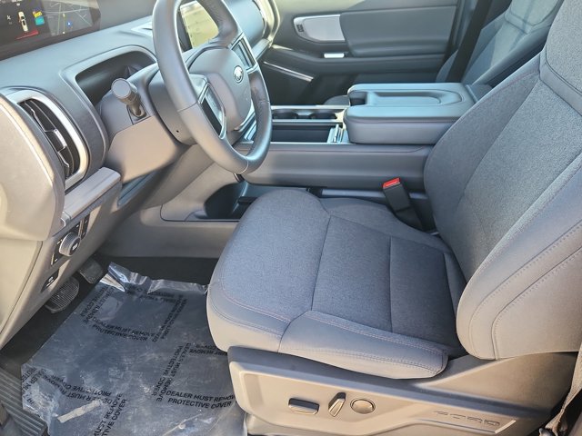 Certified 2025 Ford Expedition Active AWD/4WD image 7