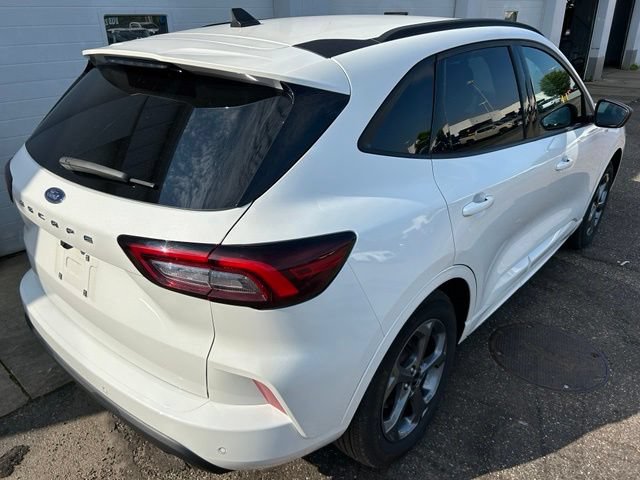Certified 2024 Ford Escape ST-Line w/ Tech Pack #1 FWD image 5