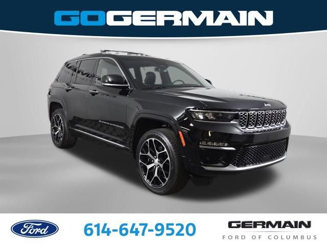 Used 2022 Jeep Grand Cherokee Summit AWD/4WD image 5