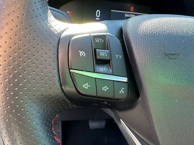 Certified 2025 Ford Escape ST-Line AWD/4WD image 14