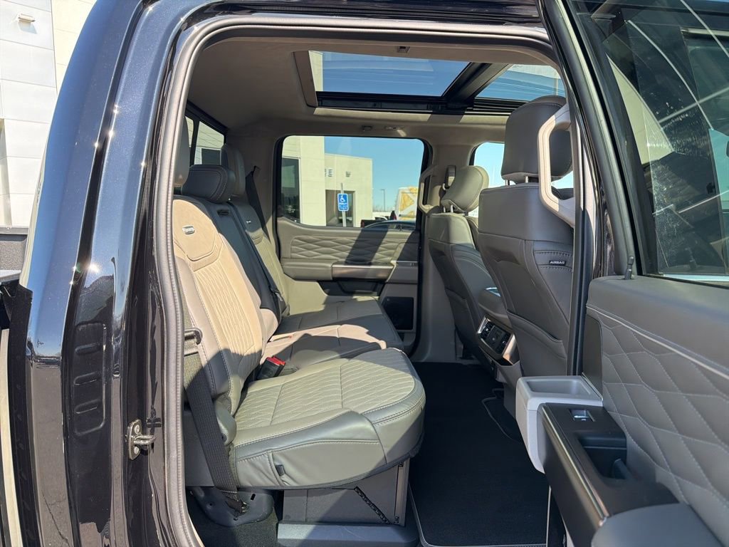Certified 2025 Ford F450 Platinum w/ Platinum Plus Package image 19