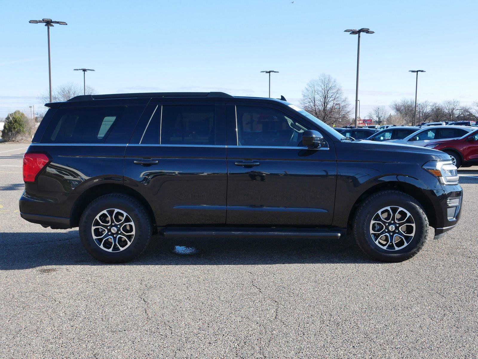 Certified 2024 Ford Expedition XLT image 2