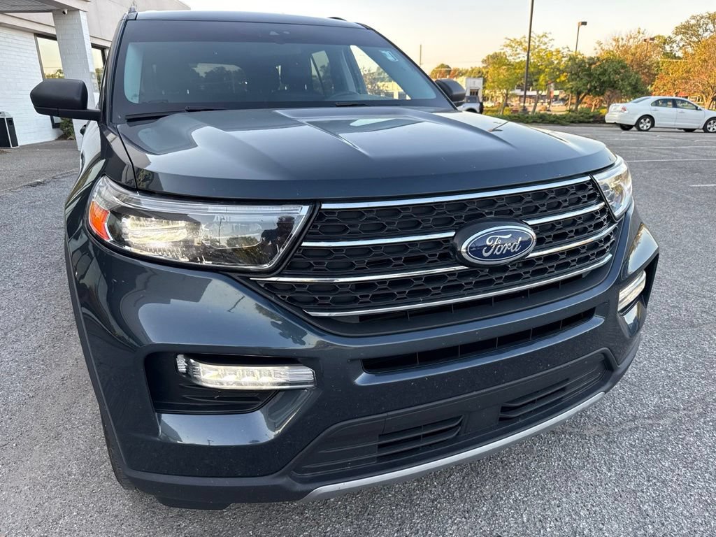 Certified 2024 Ford Explorer XLT w/ Equipment Group 202A AWD/4WD image 17