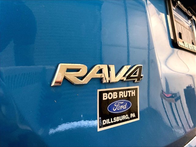 Used 2017 Toyota RAV4 XLE AWD/4WD image 13
