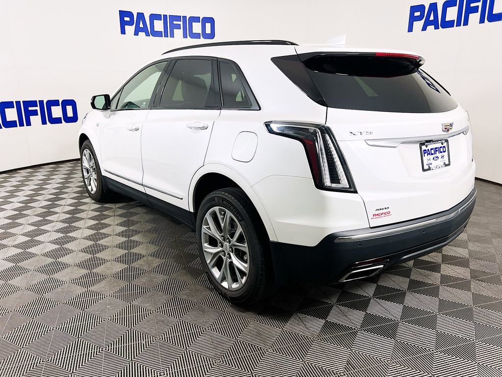 Used 2021 Cadillac XT5 Sportv w/ LPO, Floor Liner Package AWD/4WD image 5