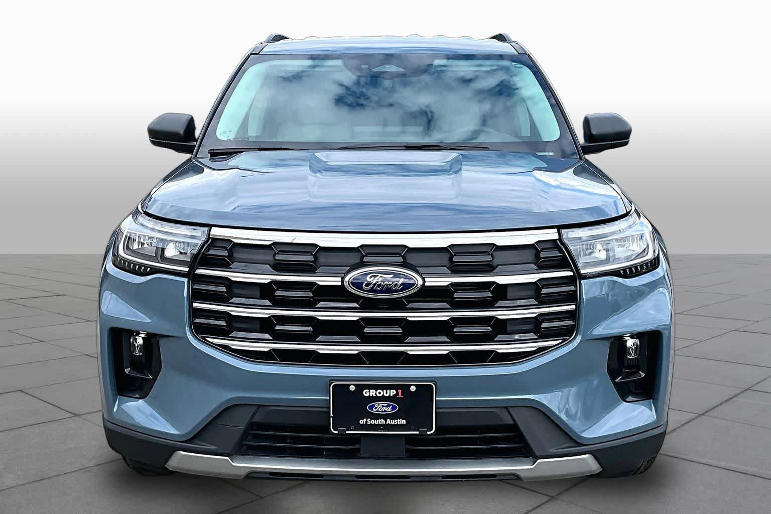 Certified 2025 Ford Explorer Active w/ Active Comfort Package RWD image 4