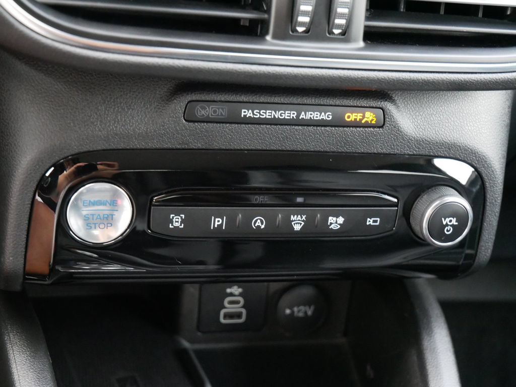 Certified 2024 Ford Escape Platinum AWD/4WD image 24