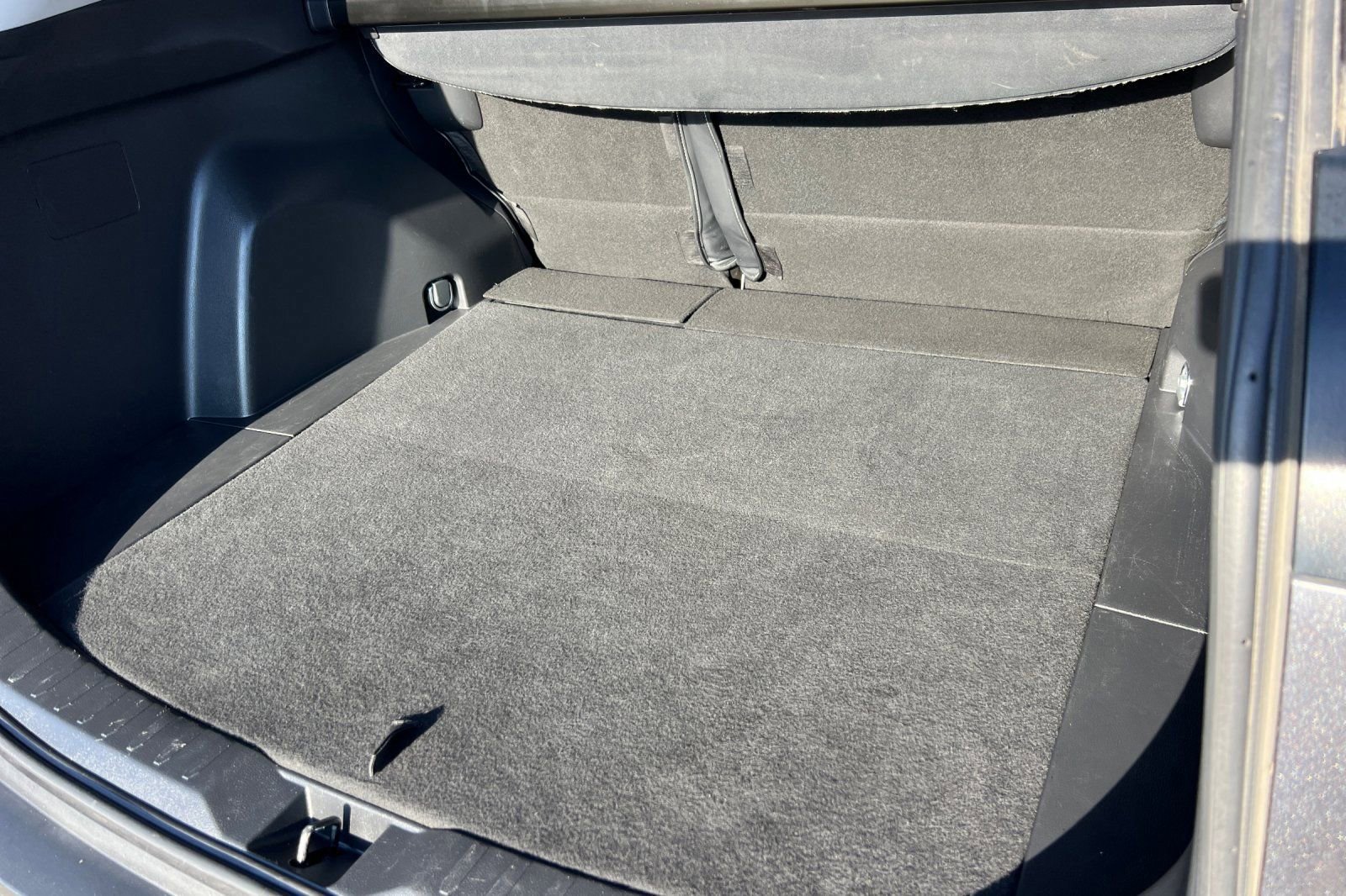 Used 2020 Toyota RAV4 XLE image 16