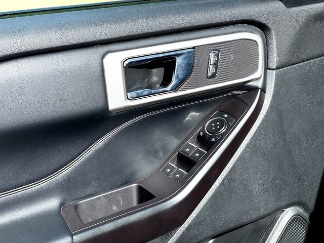 Certified 2020 Ford Explorer XLT w/ Equipment Group 202A image 9