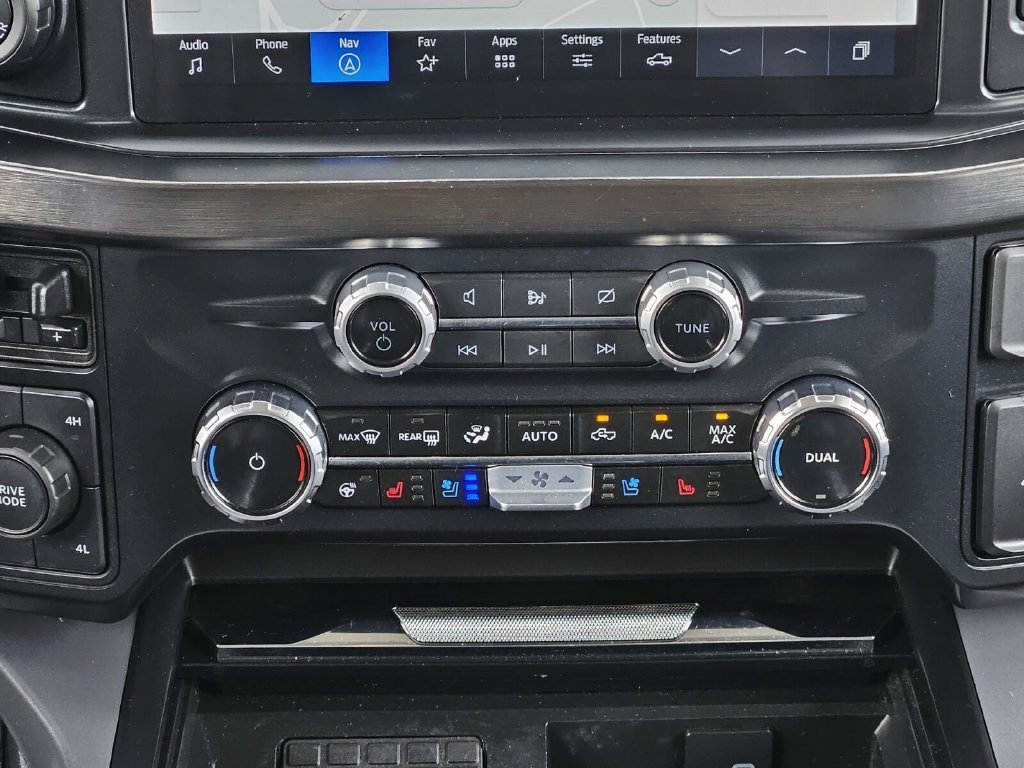 Certified 2024 Ford F250 Lariat w/ Lariat Ultimate Package AWD/4WD image 31