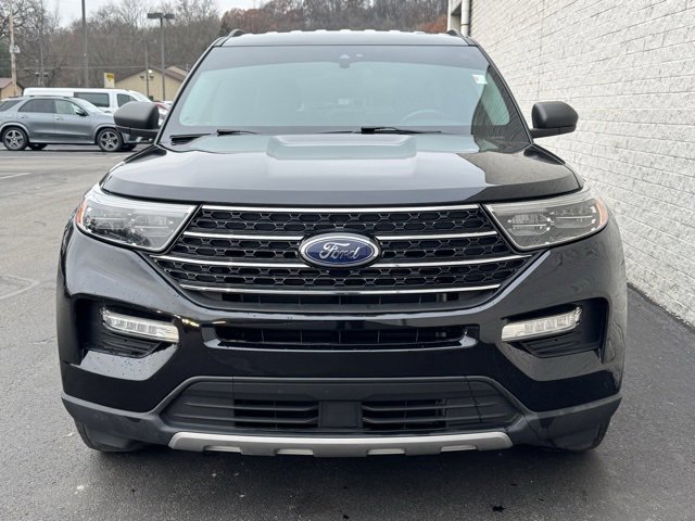 Certified 2021 Ford Explorer XLT w/ Equipment Group 202A image 7