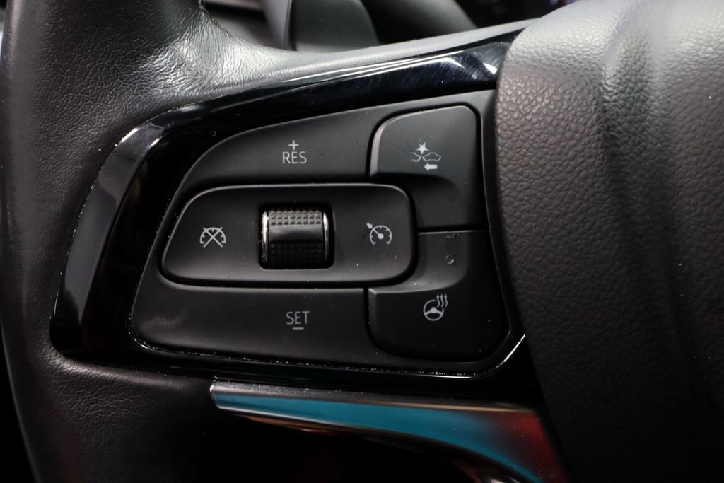 Used 2024 Buick Enclave Essence w/ Sport Touring Edition FWD image 27