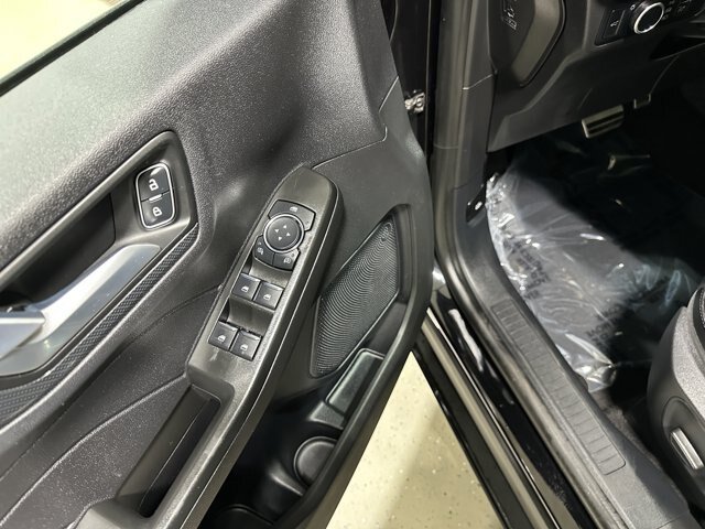 Certified 2024 Ford Escape ST-Line w/ Tech Pack #1 AWD/4WD image 9