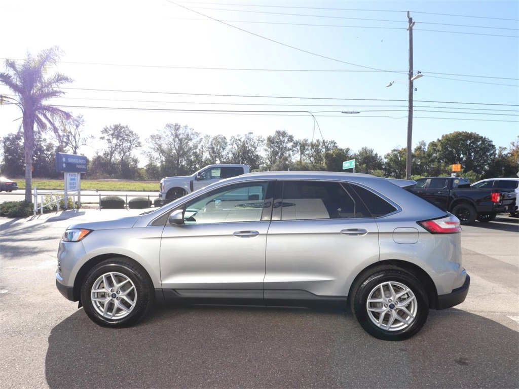 Certified 2022 Ford Edge SEL w/ Convenience Package image 2