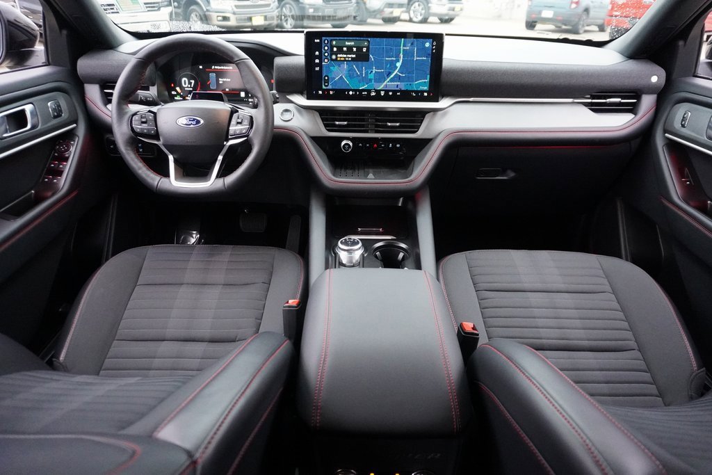 Certified 2025 Ford Explorer ST-Line w/ Premium Package image 21