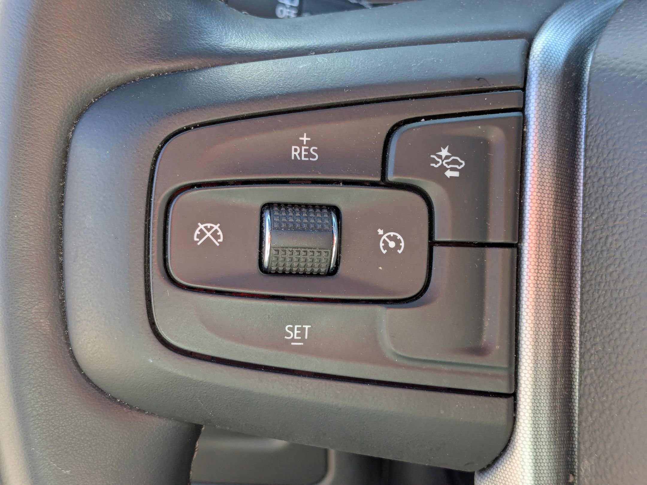 Used 2023 GMC Yukon SLT image 19